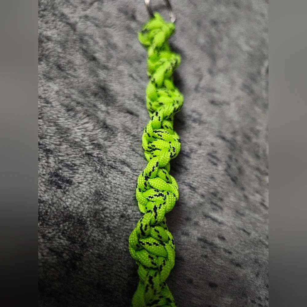 Paracord Keychain Green‎ Black 550 Cord